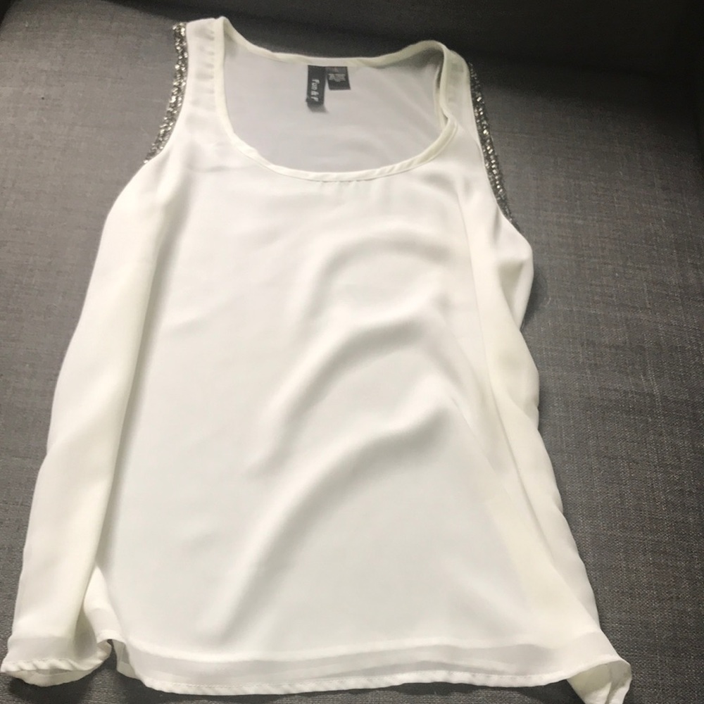 Never worn gorgeous white and silver top